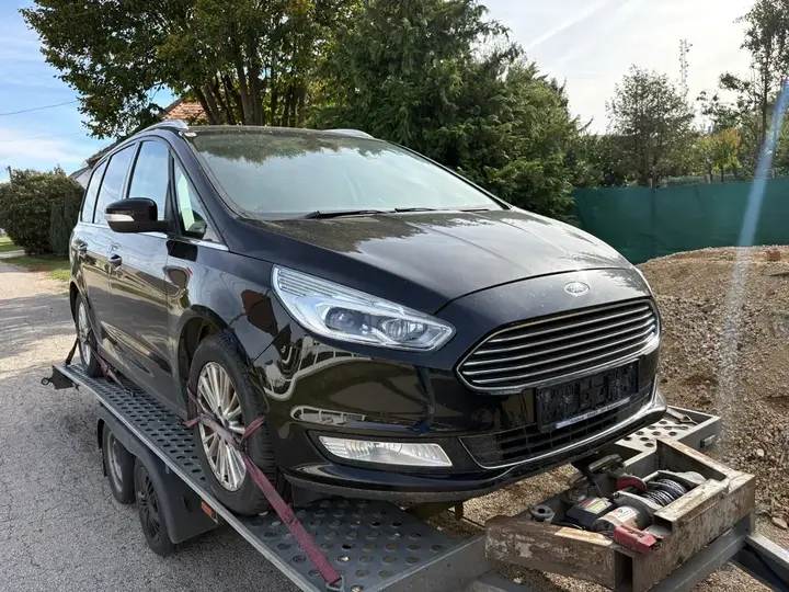Ford Galaxy 2016 photo 2