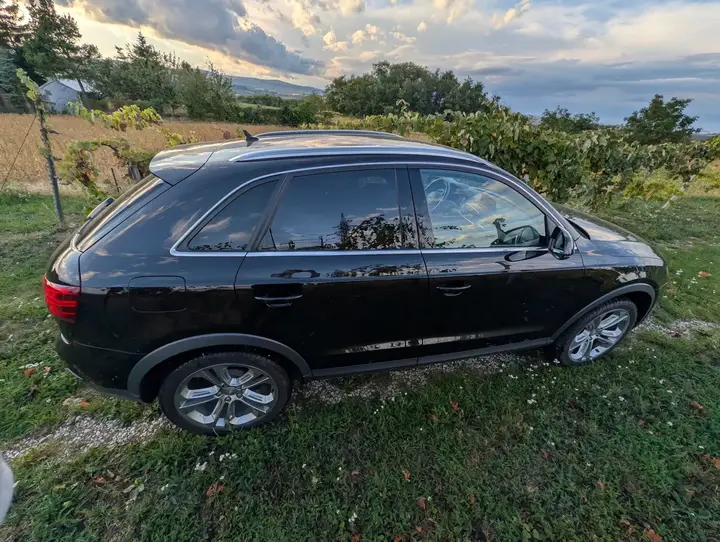 Audi Q3 2015 photo 2
