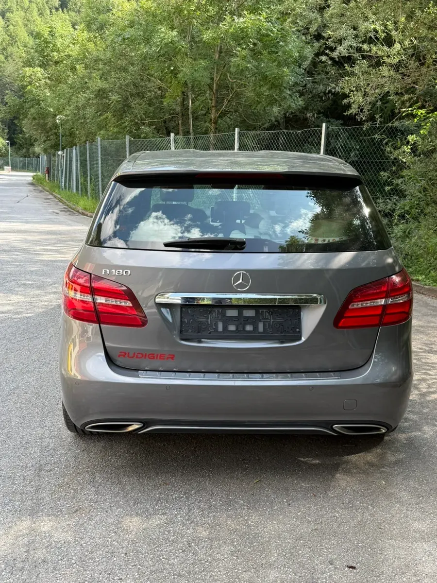 Mercedes-Benz B-Class 2015 photo 3