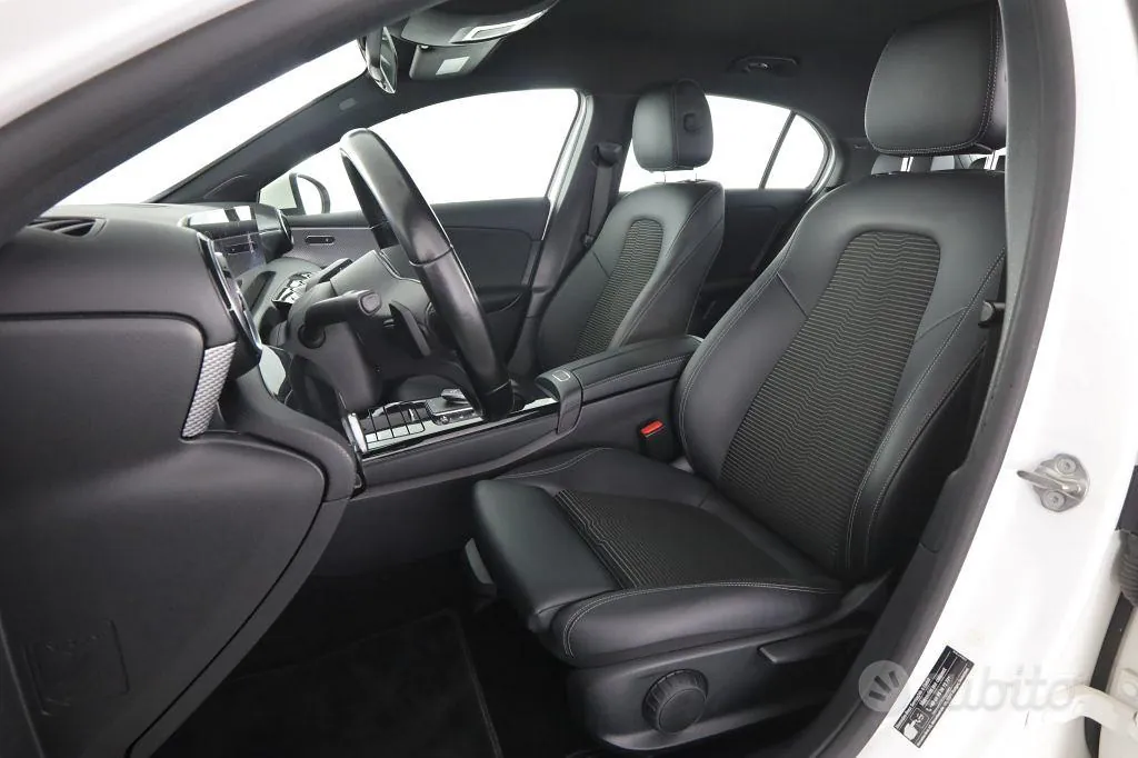 Mercedes-Benz A 180 2021 photo 2