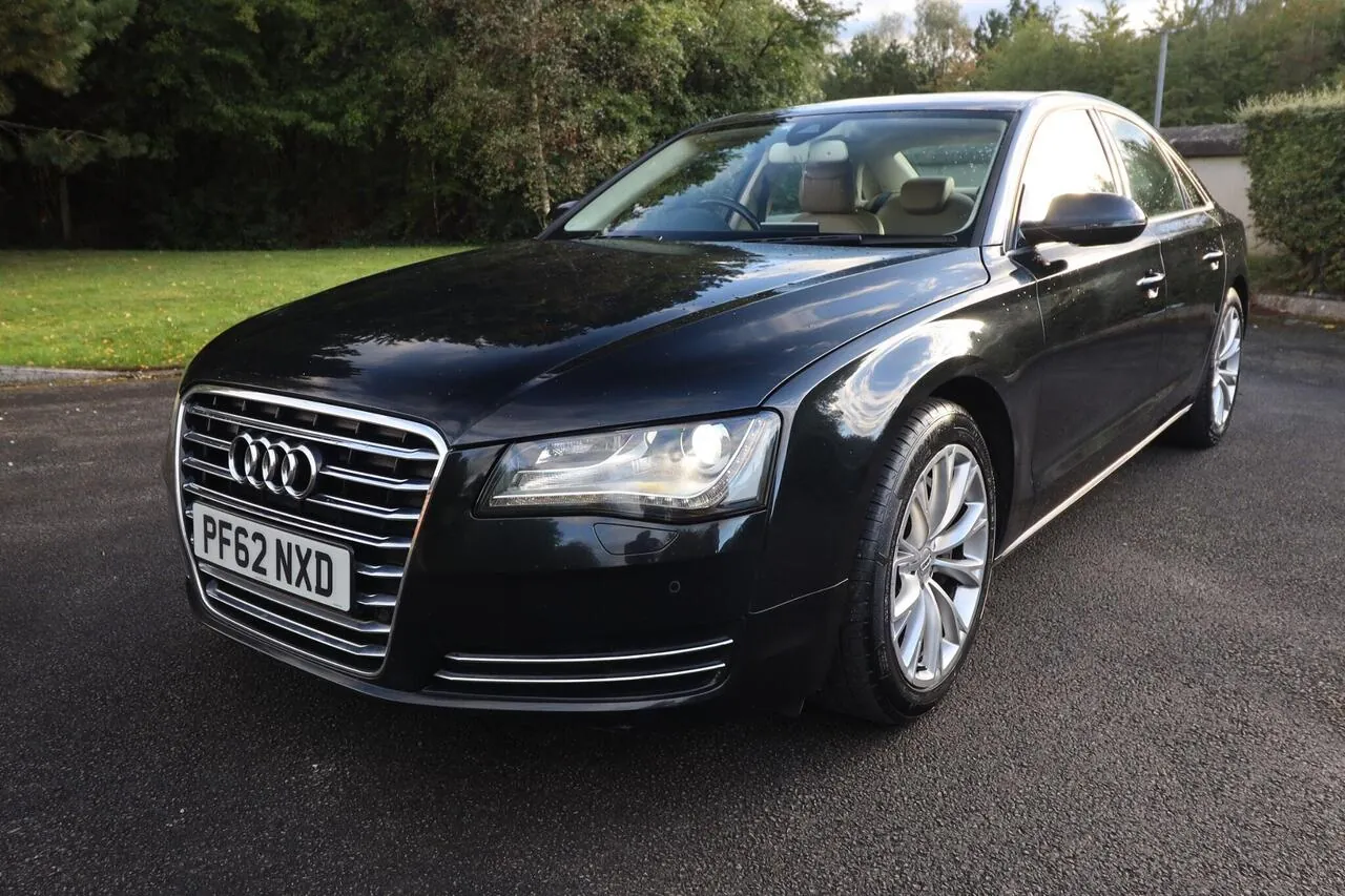 Audi A8 2013 photo 3