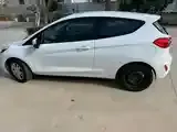 Ford Fiesta 2019 photo 4