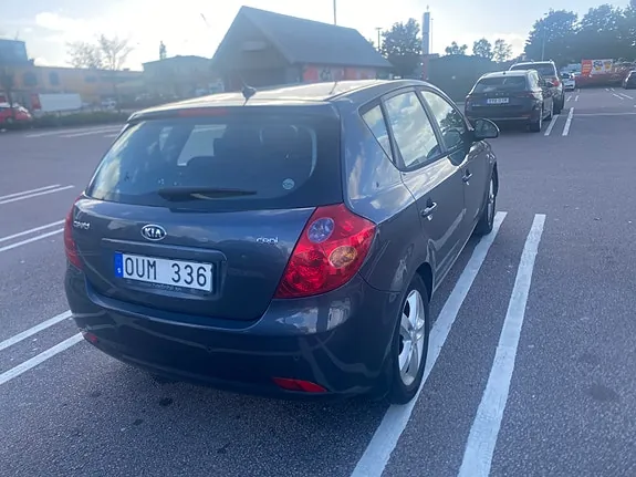 Kia Ceed 2009 photo 5