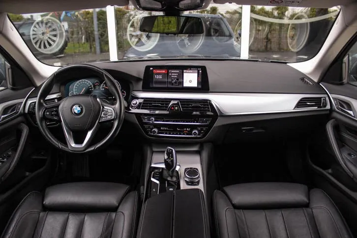 BMW 5 Series 2019 photo 3