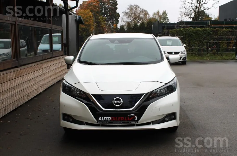 Nissan Leaf 2020 photo 2