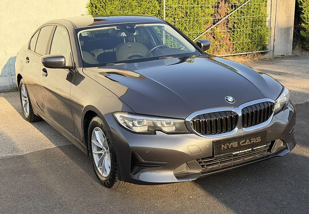 BMW 3 Series 2021 photo 2