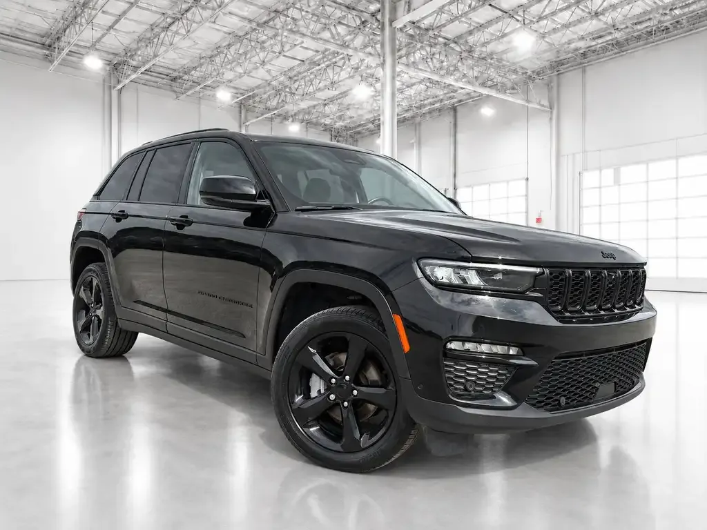 Jeep Grand Cherokee 2024 photo 2
