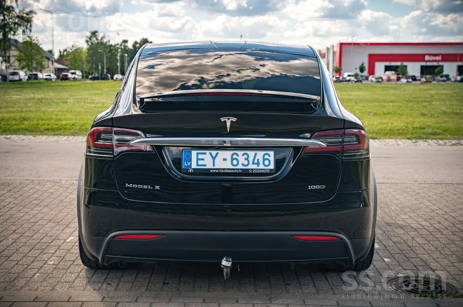 Tesla Model X 2017 photo 5