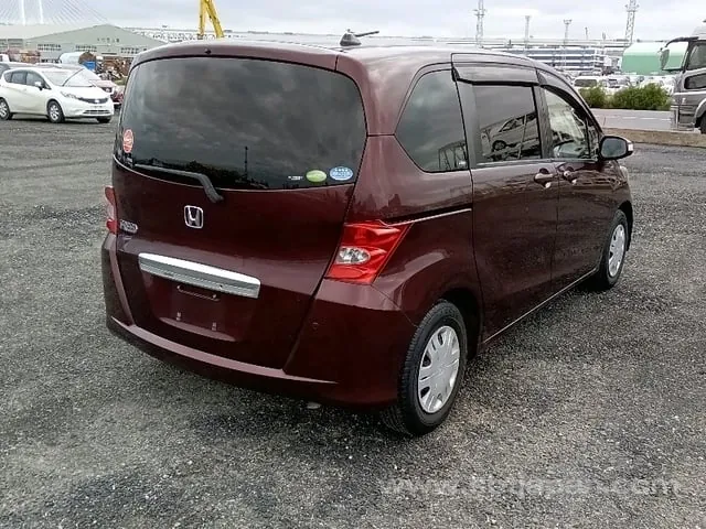 Honda Freed G 2009 photo 4