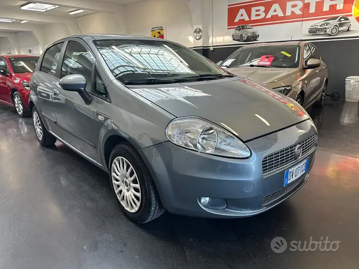 Fiat Punto 2009 photo 3