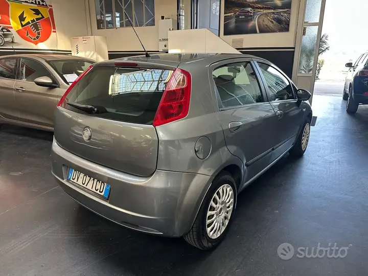 Fiat Punto 2009 photo 5
