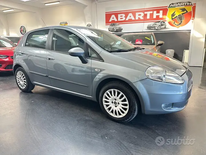 Fiat Punto 2009 photo 4