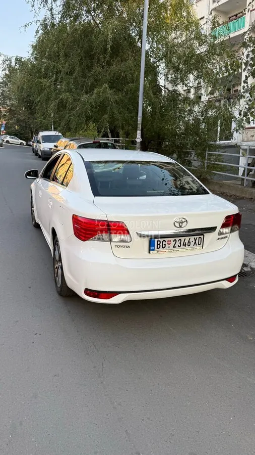 Toyota Avensis 2014 photo 3