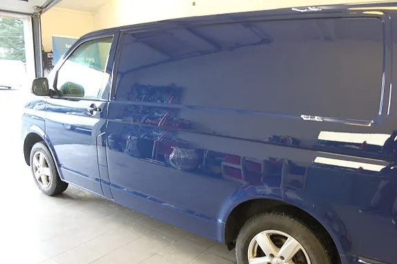 Volkswagen Transporter 2021 photo 2