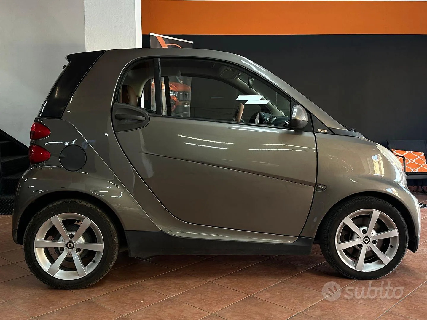 Smart Fortwo 2010 photo 2