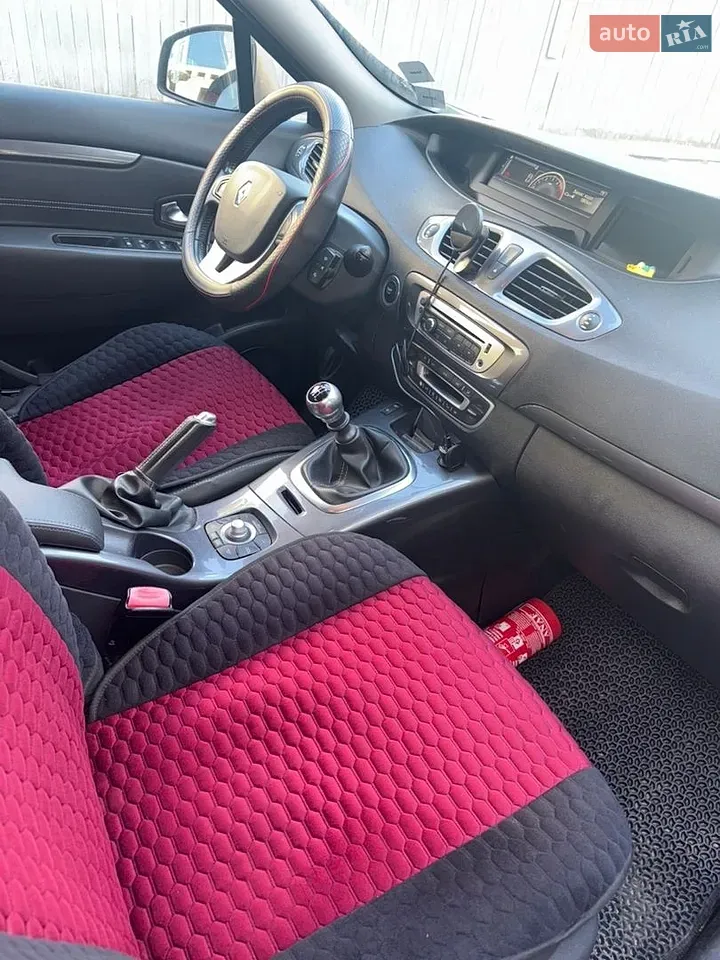 Renault Scenic 2013 photo 3