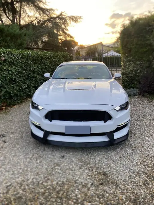 Ford Mustang 2022 photo 4