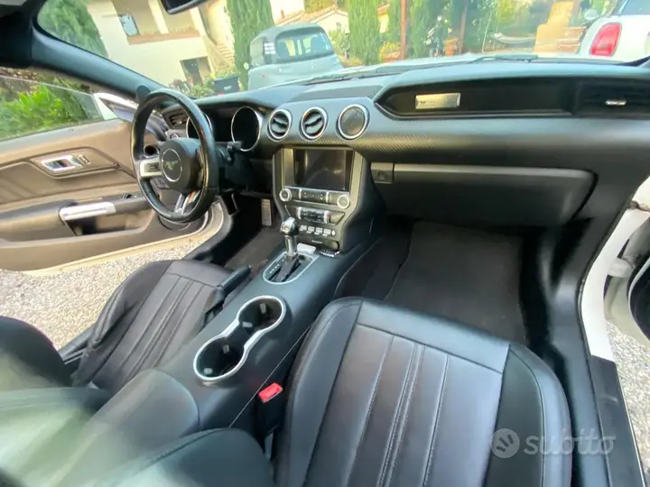Ford Mustang 2022 photo 5
