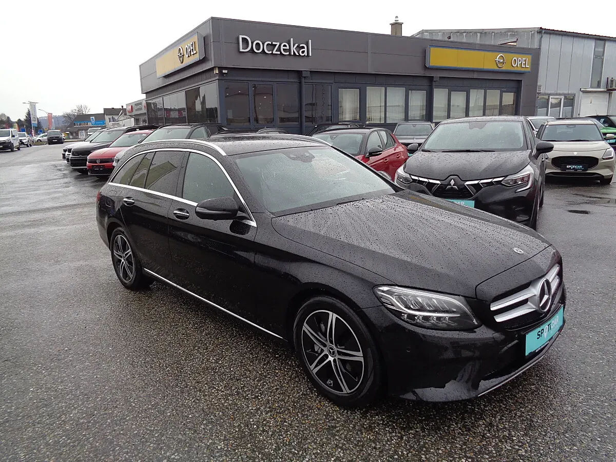 Mercedes-Benz C-Class 2020 photo 2
