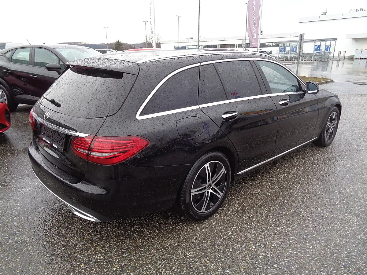 Mercedes-Benz C-Class 2020 photo 3