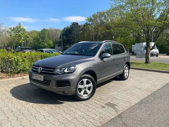 Volkswagen Touareg 2012 photo 3