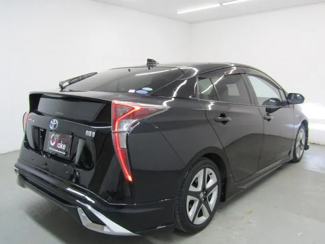 Toyota Prius 2016 photo 3