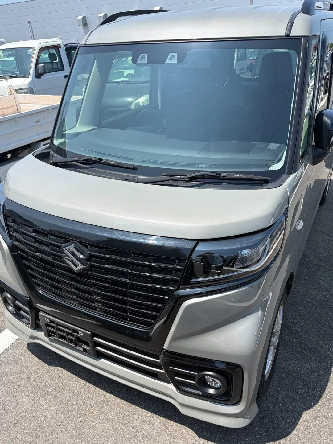 Suzuki Spacia