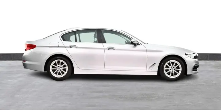 BMW 5 Series 2018 photo 5