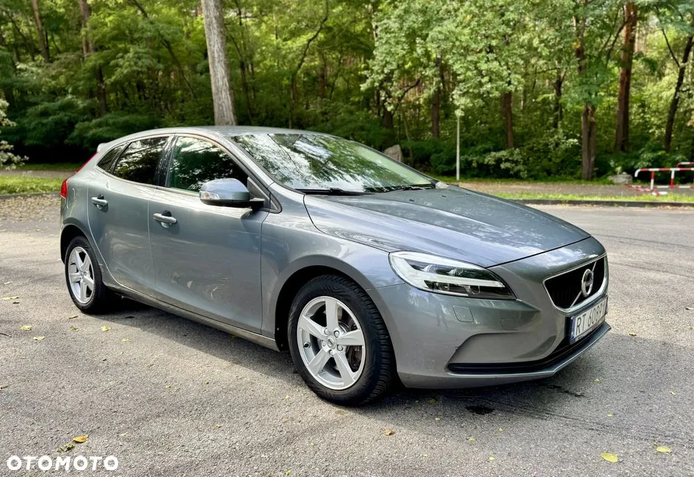 Volvo V40 2016 photo 2