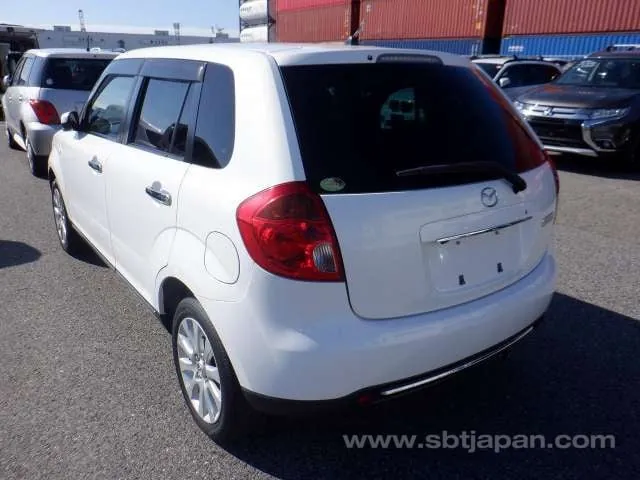 Mazda Verisa 2013 photo 3