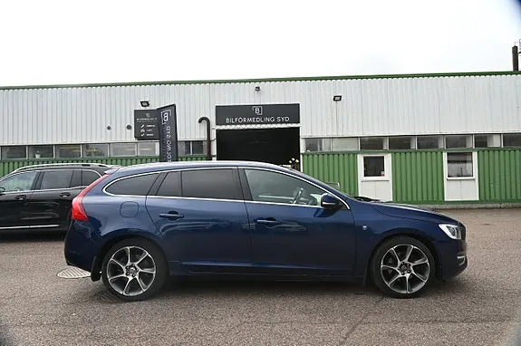Volvo V60 2015 photo 2