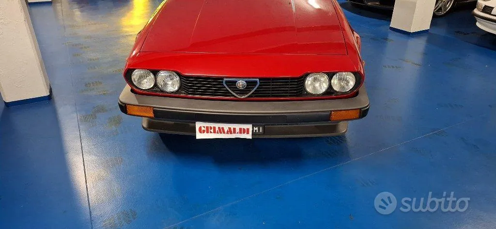 Alfa Romeo Gtv 1982 photo 2