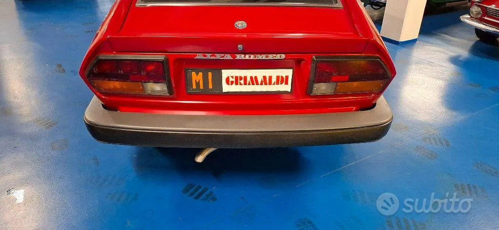 Alfa Romeo Gtv 1982 photo 4