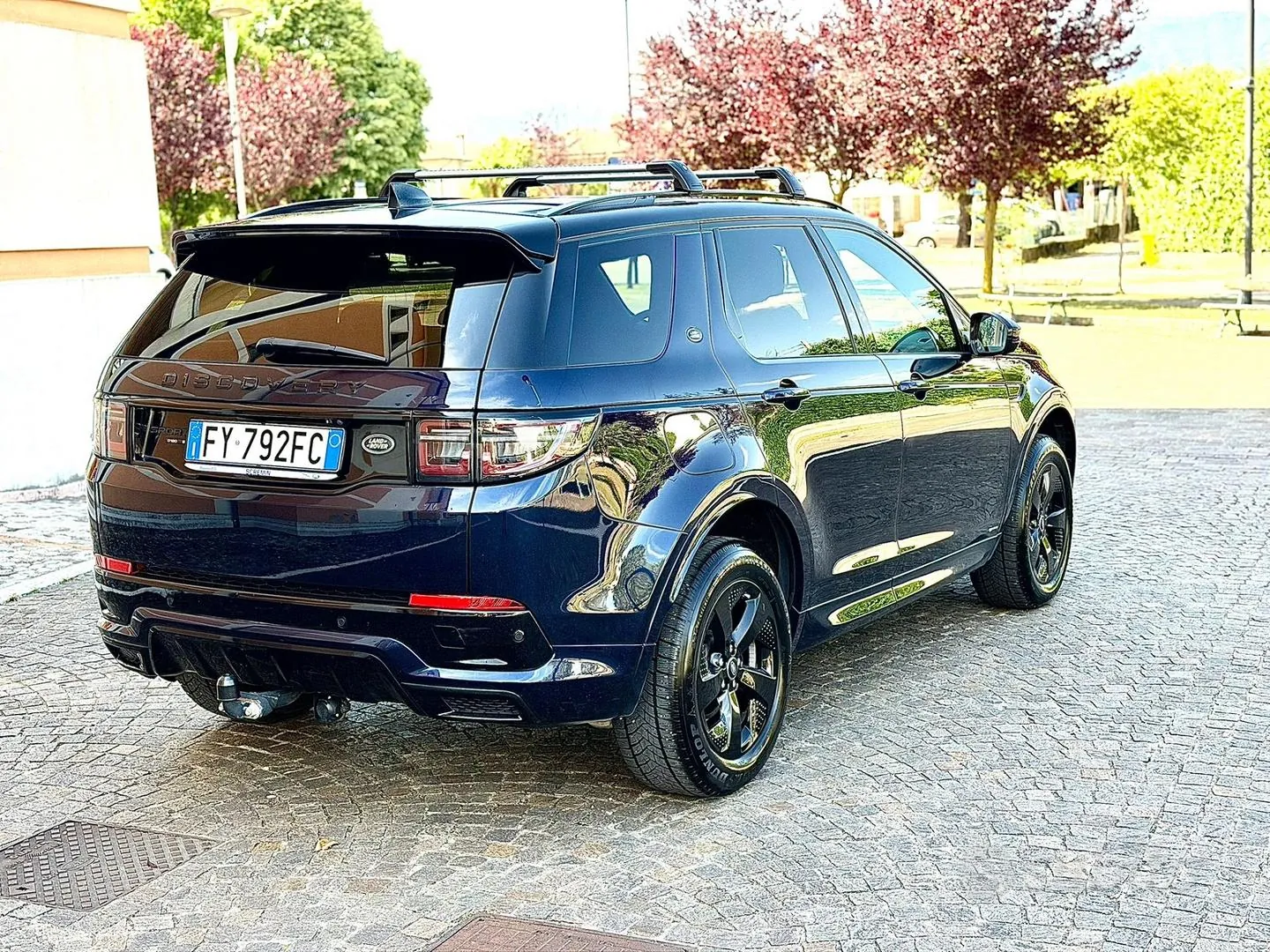Land Rover Discovery Sport 2019 photo 3