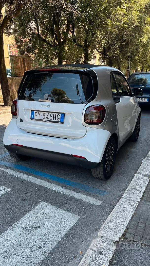 Smart Fortwo 2019 photo 3