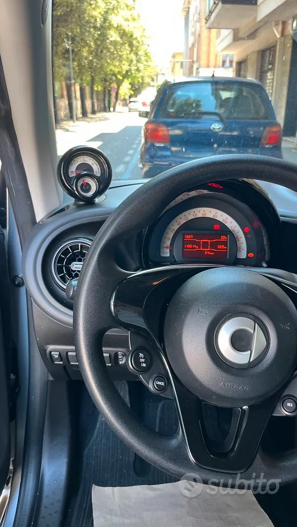 Smart Fortwo 2019 photo 5