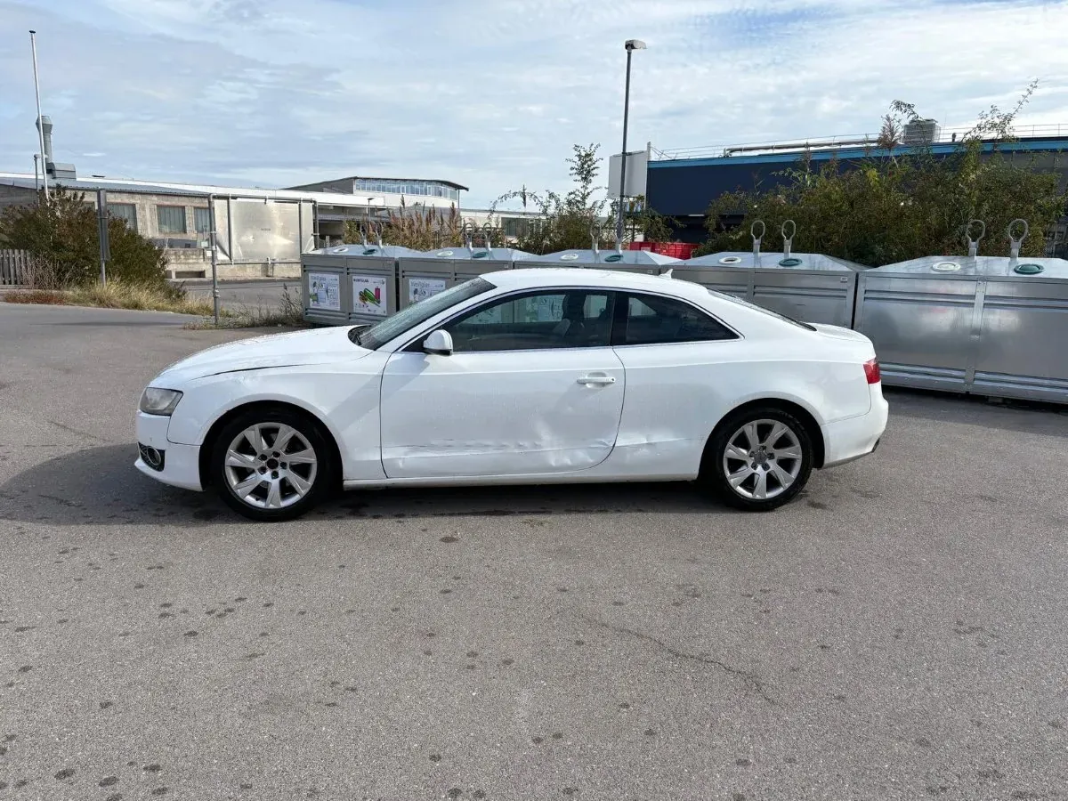 Audi A5 2010 photo 3