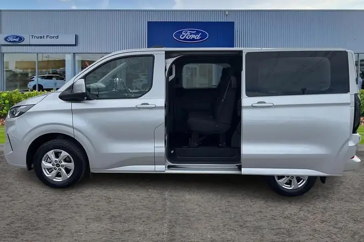 Ford Transit 2025 photo 5