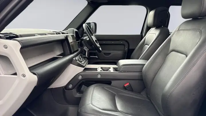Land Rover Defender 90 2024 photo 3