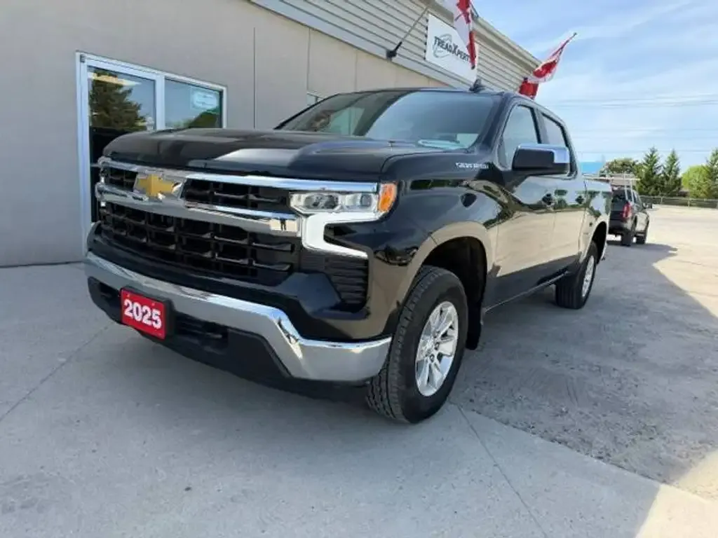 Chevrolet Silverado 1500 2025 photo 2