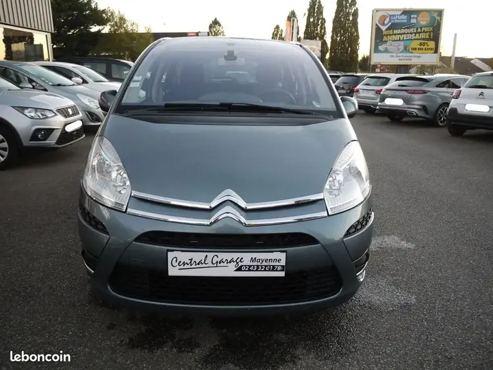 Citroen C4 Picasso 2011 photo 2