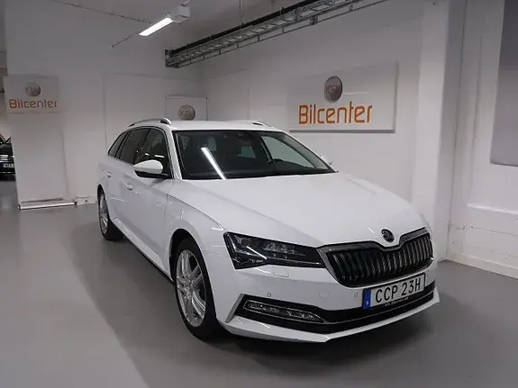 Skoda Superb 2023 photo 3