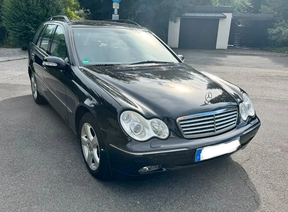Mercedes-Benz C 240