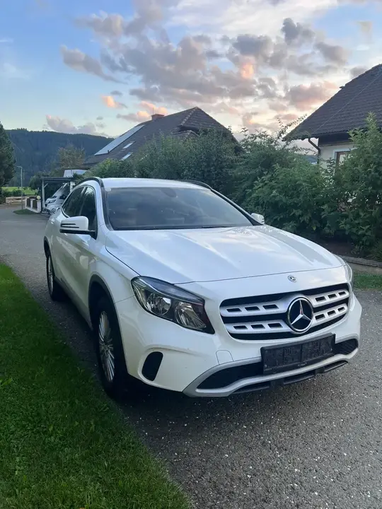 Mercedes-Benz Gla 2019 photo 2