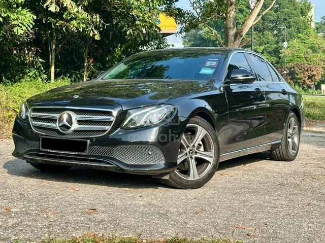 Mercedes-Benz E200