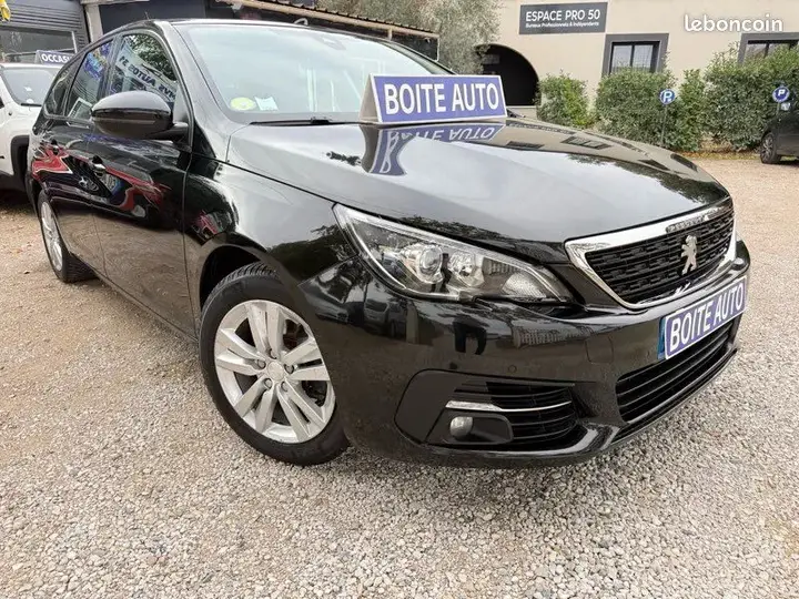 Peugeot 308 2019 photo 2