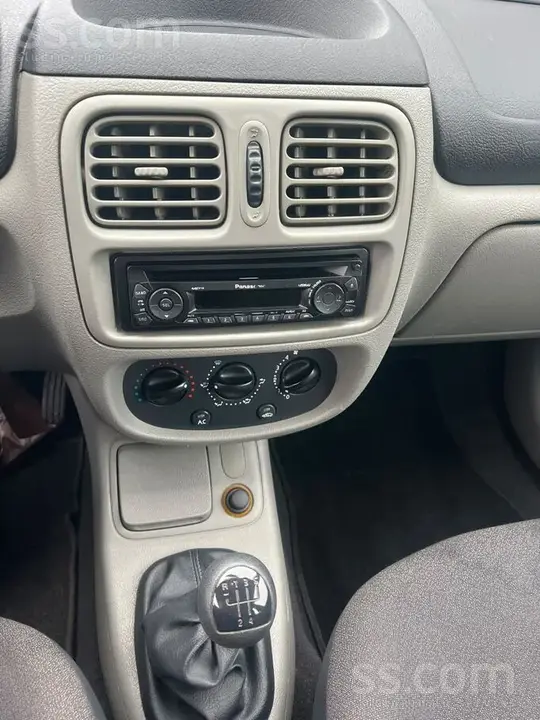 Renault Clio 2007 photo 5
