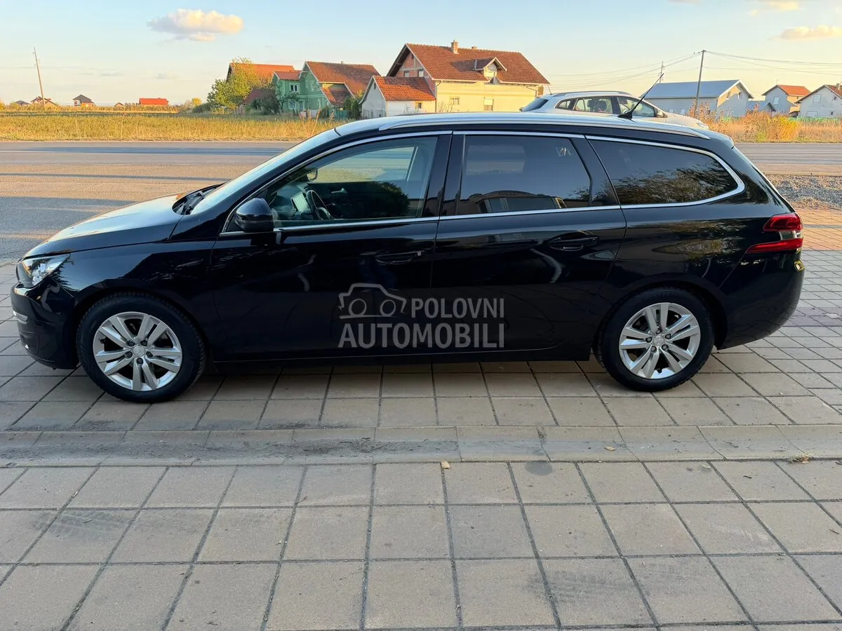 Peugeot 308 2015 photo 3