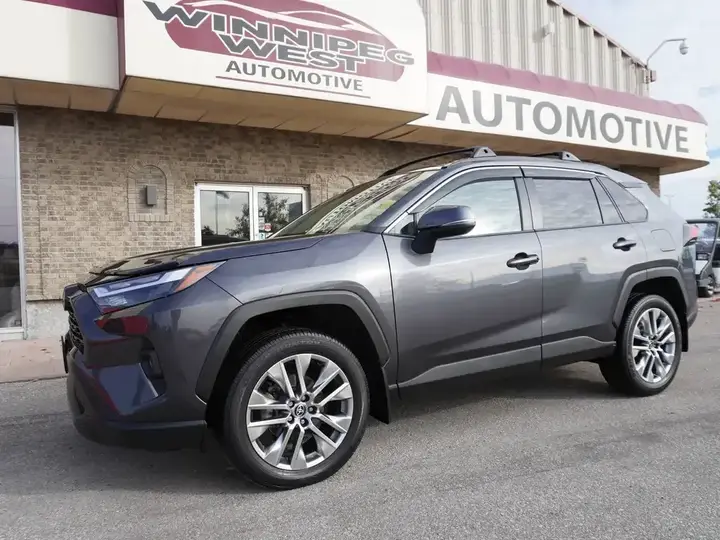Toyota Rav4 2023 photo 3