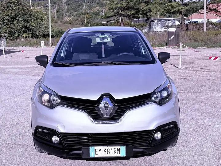 Renault Captur 2015 photo 2